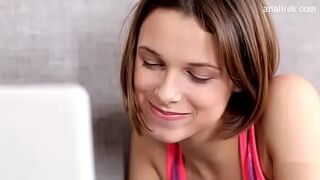 Sexy teenager cocksucking porn video